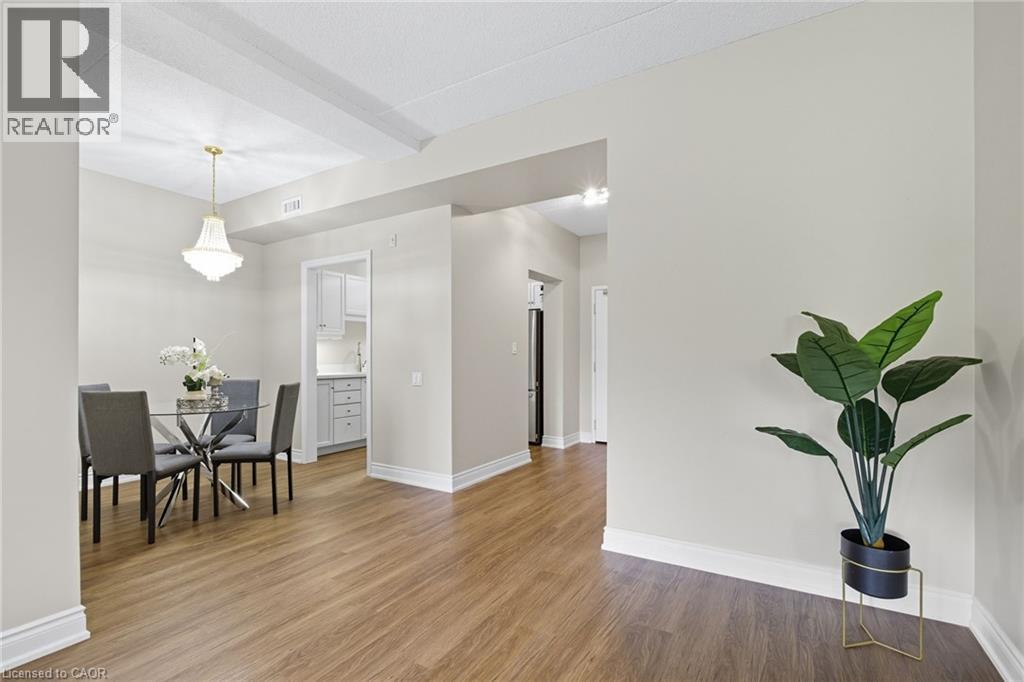 2075 Amherst Heights Drive Unit# 215, Burlington, Ontario  L7P 5B8 - Photo 6 - 40773902