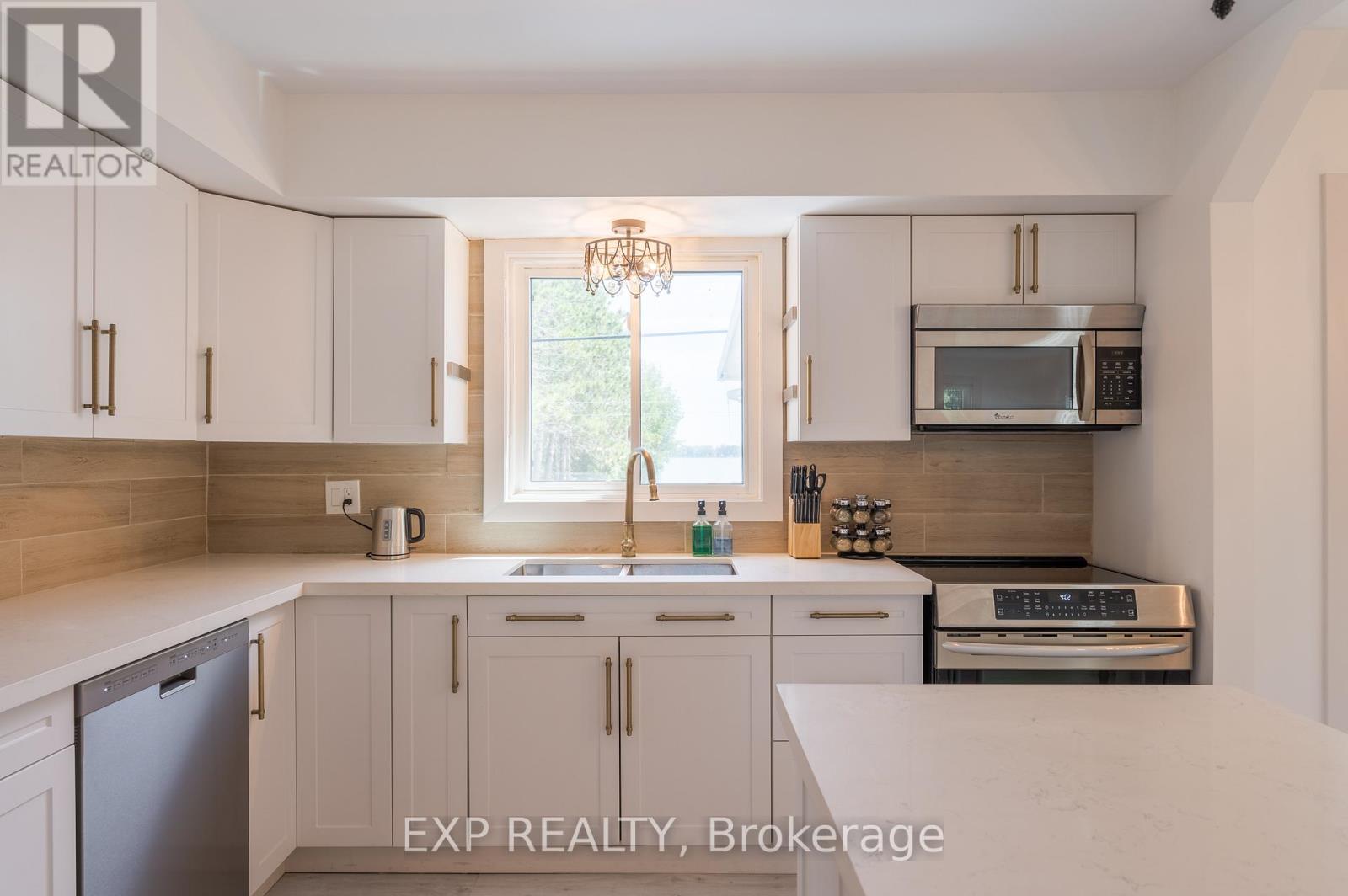 150 Bayview Drive, Greater Napanee, Ontario  K7R 3K8 - Photo 14 - X12835600