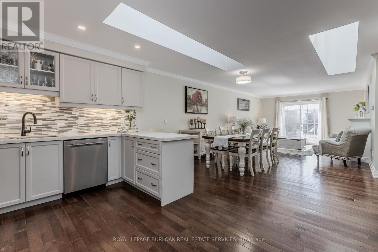 26 - 20 Meadowlands Boulevard, Hamilton, Ontario  L9K 1J5 - Photo 8 - X12835606