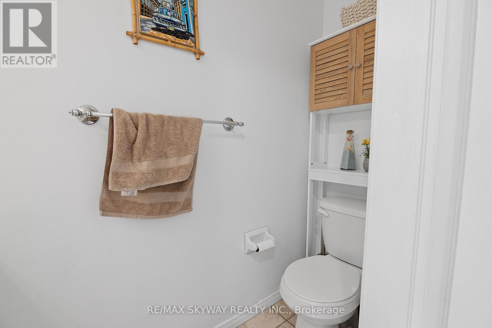 116 Severn Drive, Guelph, Ontario  N1E 7K6 - Photo 8 - X12835616