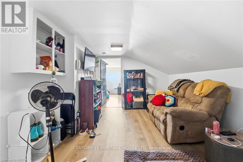 220 Nelson Street, Brantford, Ontario  N3S 4C1 - Photo 16 - X12835650