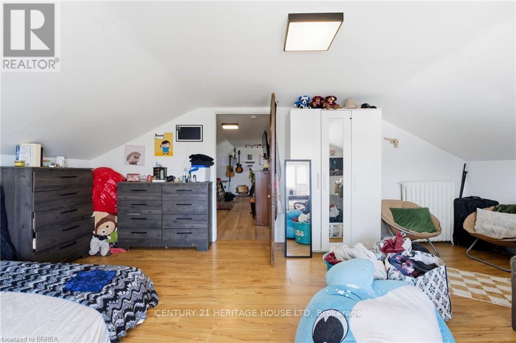 220 Nelson Street, Brantford, Ontario  N3S 4C1 - Photo 23 - X12835650