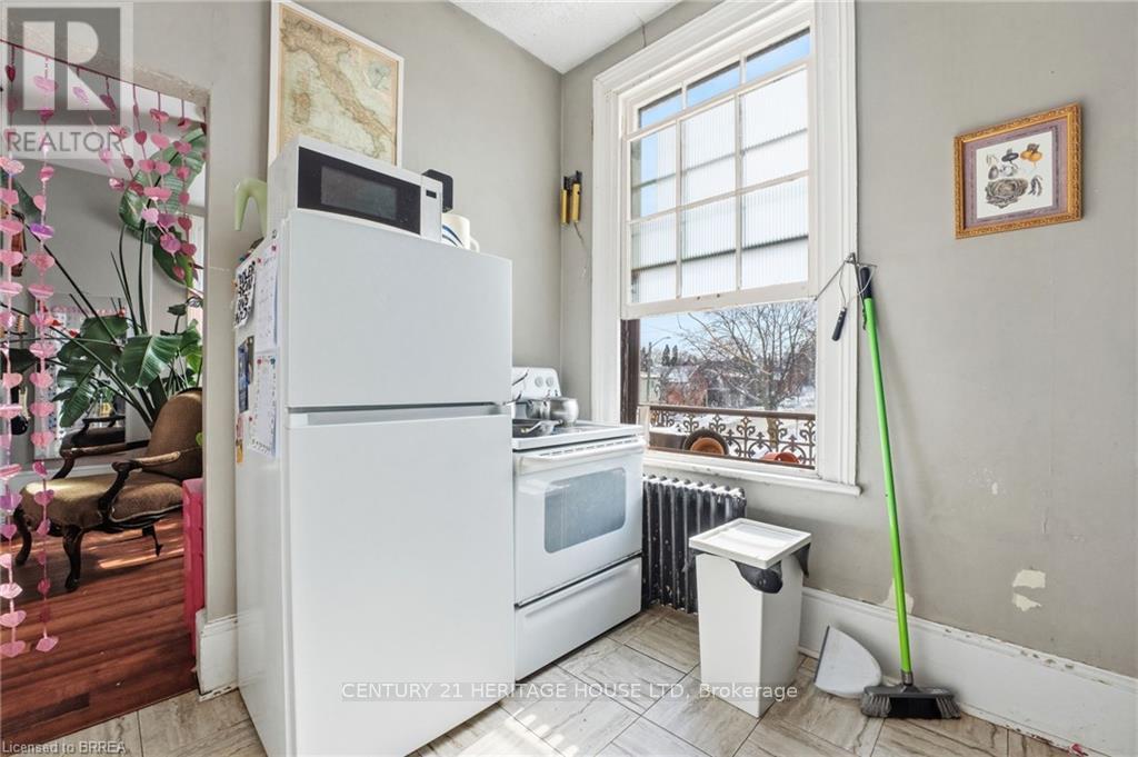 220 Nelson Street, Brantford, Ontario  N3S 4C1 - Photo 27 - X12835650