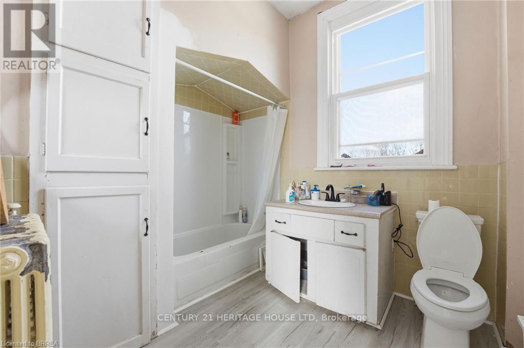 220 Nelson Street, Brantford, Ontario  N3S 4C1 - Photo 28 - X12835650