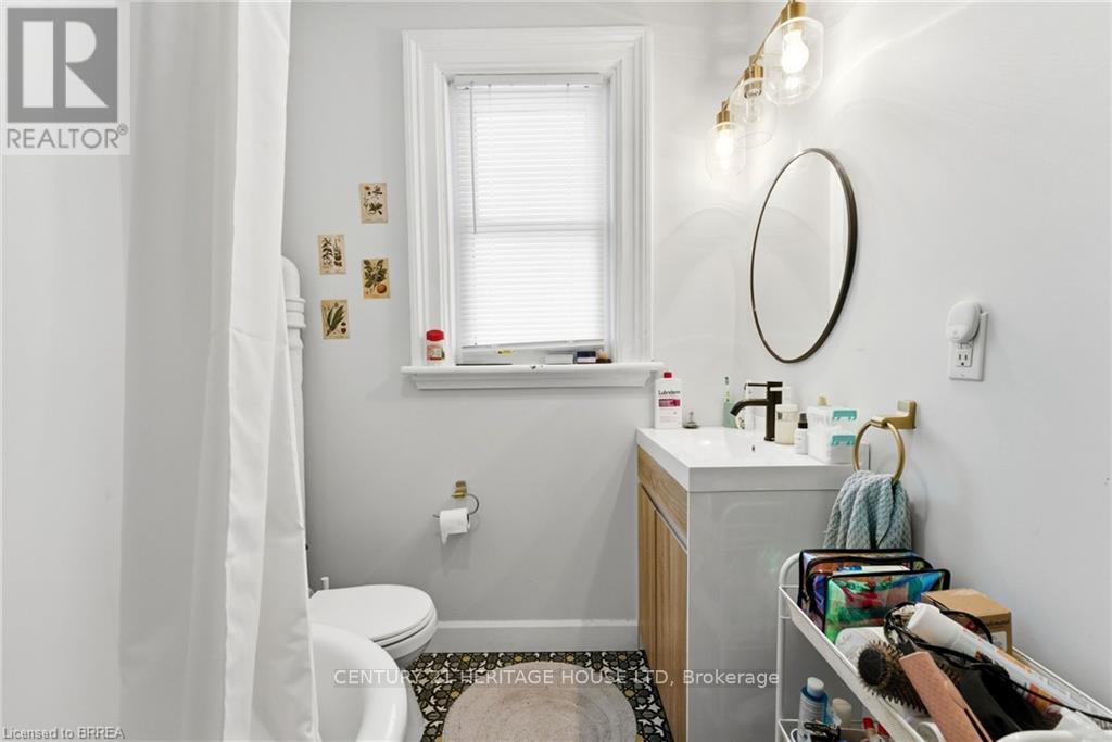 174-176 Darling Street, Brantford, Ontario  N3S 3W6 - Photo 26 - X12835760