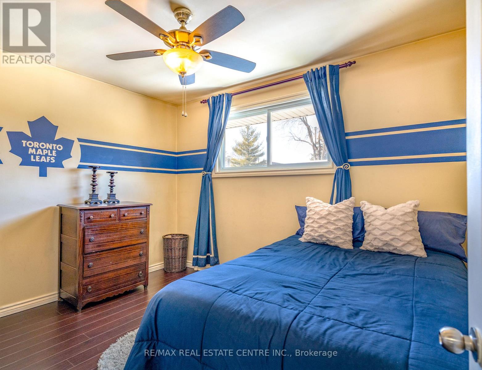 102 Greeningdon Drive, Hamilton, Ontario  L9A 3A7 - Photo 16 - X12835784