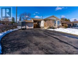 102 GREENINGDON DRIVE, Hamilton, Ontario