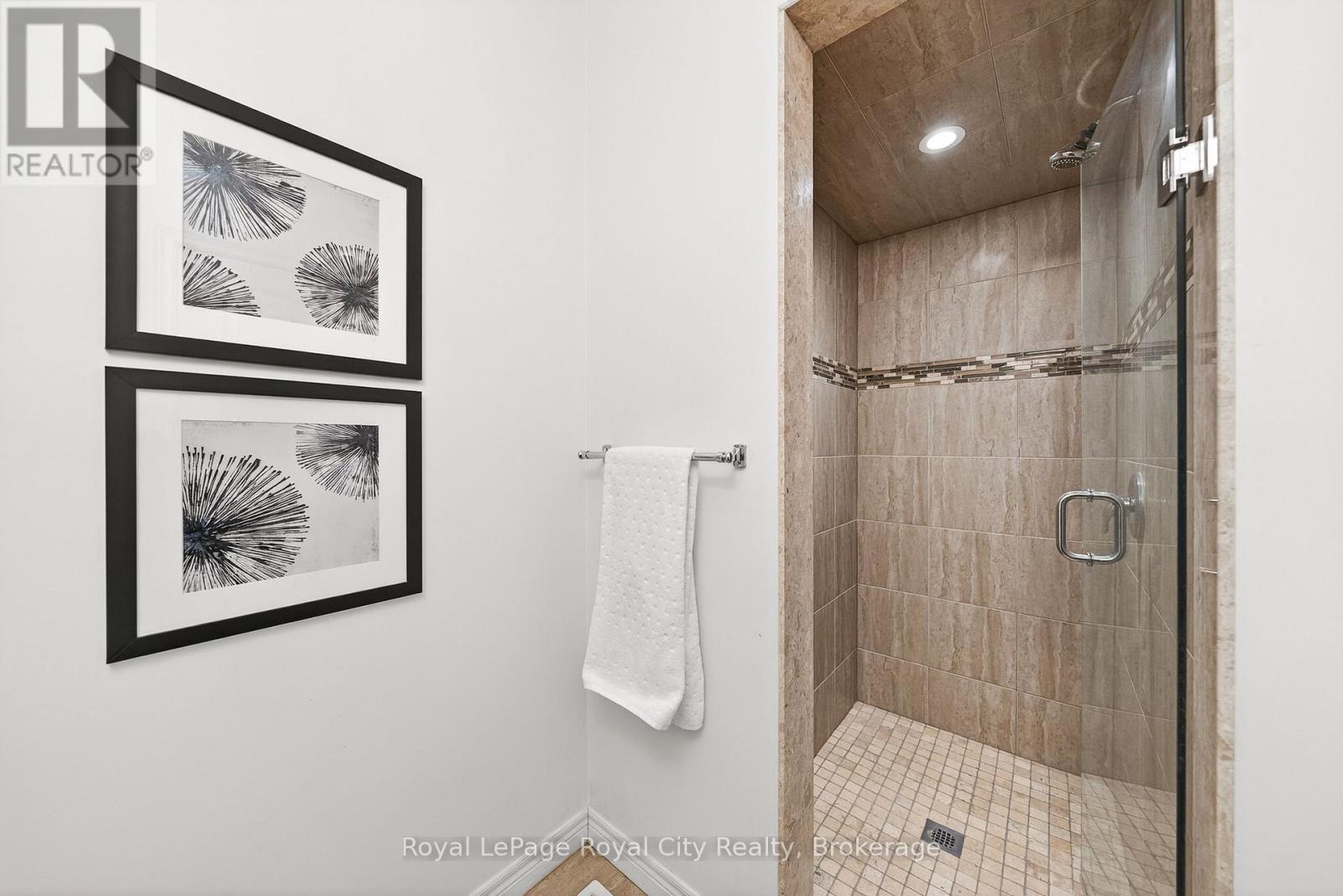 92 Cardigan Street, Guelph, Ontario  N1H 0A4 - Photo 39 - X12827748