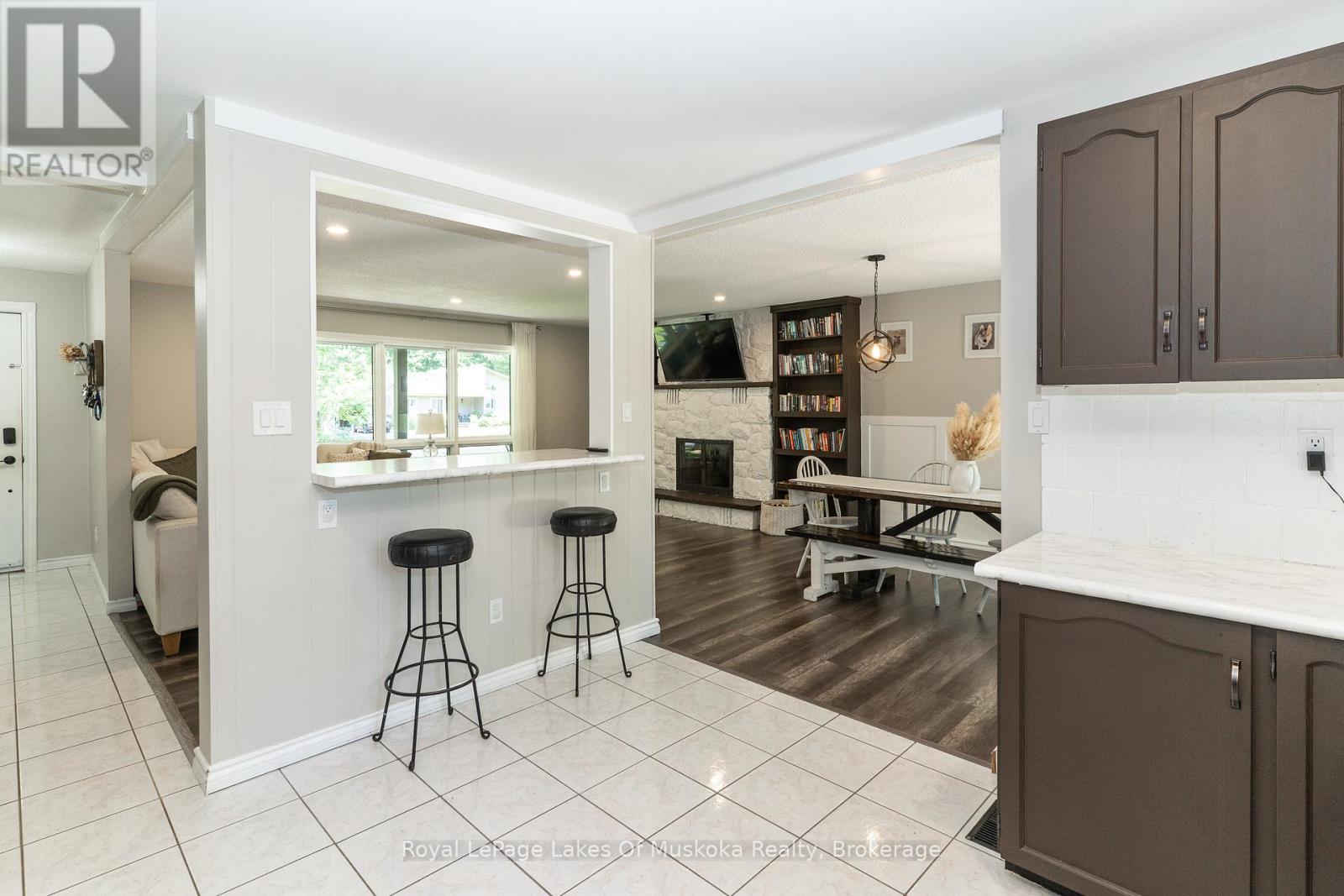 220 Alexander Street, Gravenhurst, Ontario  P1P 1A6 - Photo 13 - X12835844