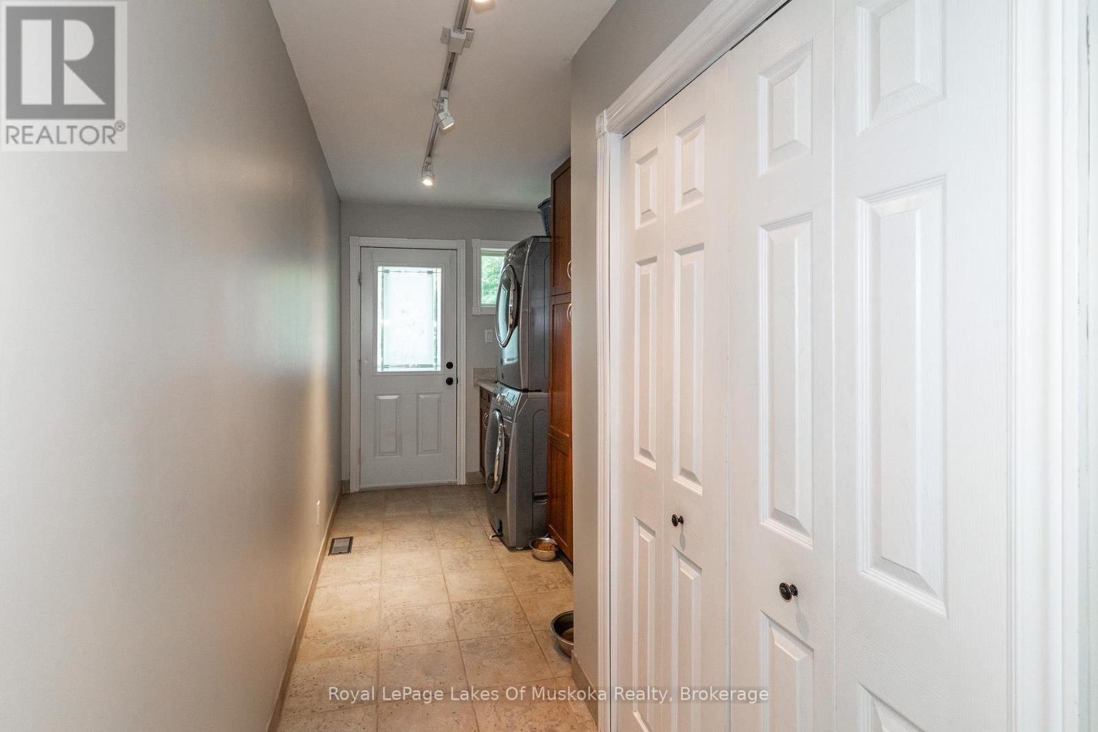 220 Alexander Street, Gravenhurst, Ontario  P1P 1A6 - Photo 15 - X12835844