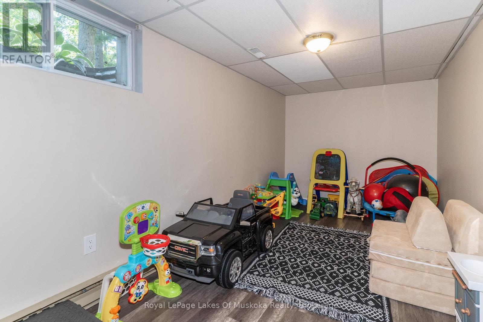 220 Alexander Street, Gravenhurst, Ontario  P1P 1A6 - Photo 28 - X12835844