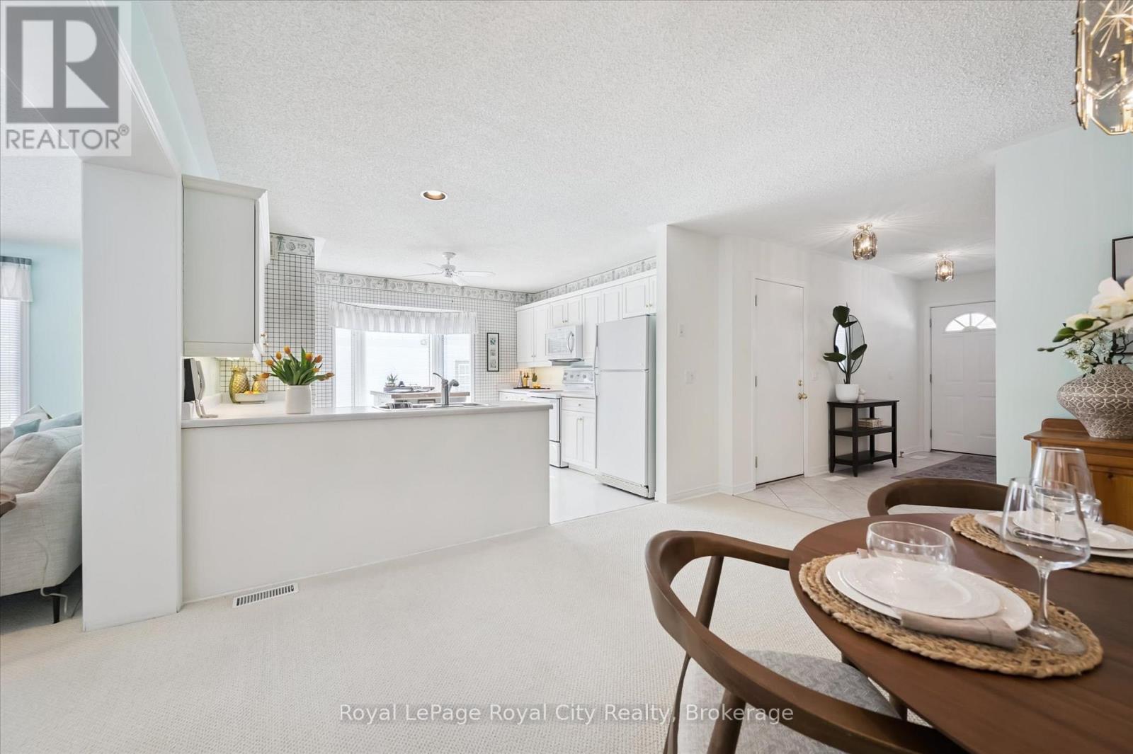 108 White Bark Way, Centre Wellington, Ontario N0B 1J0 - Photo 6 - X12835862