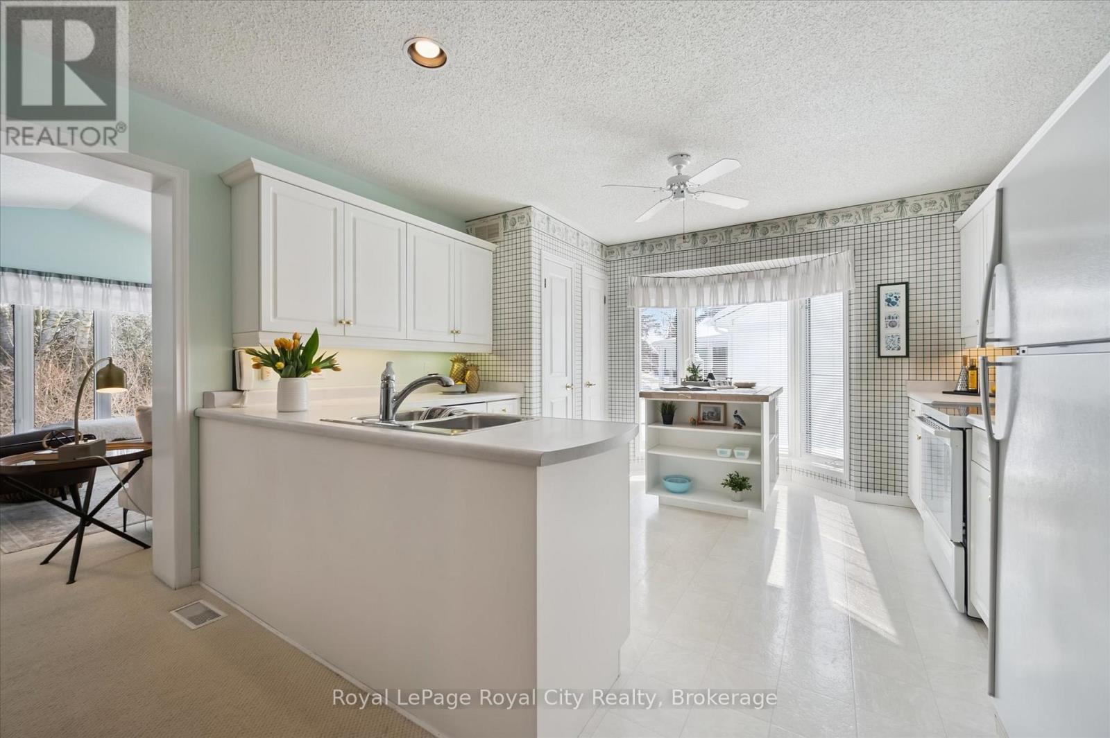 108 White Bark Way, Centre Wellington, Ontario N0B 1J0 - Photo 8 - X12835862