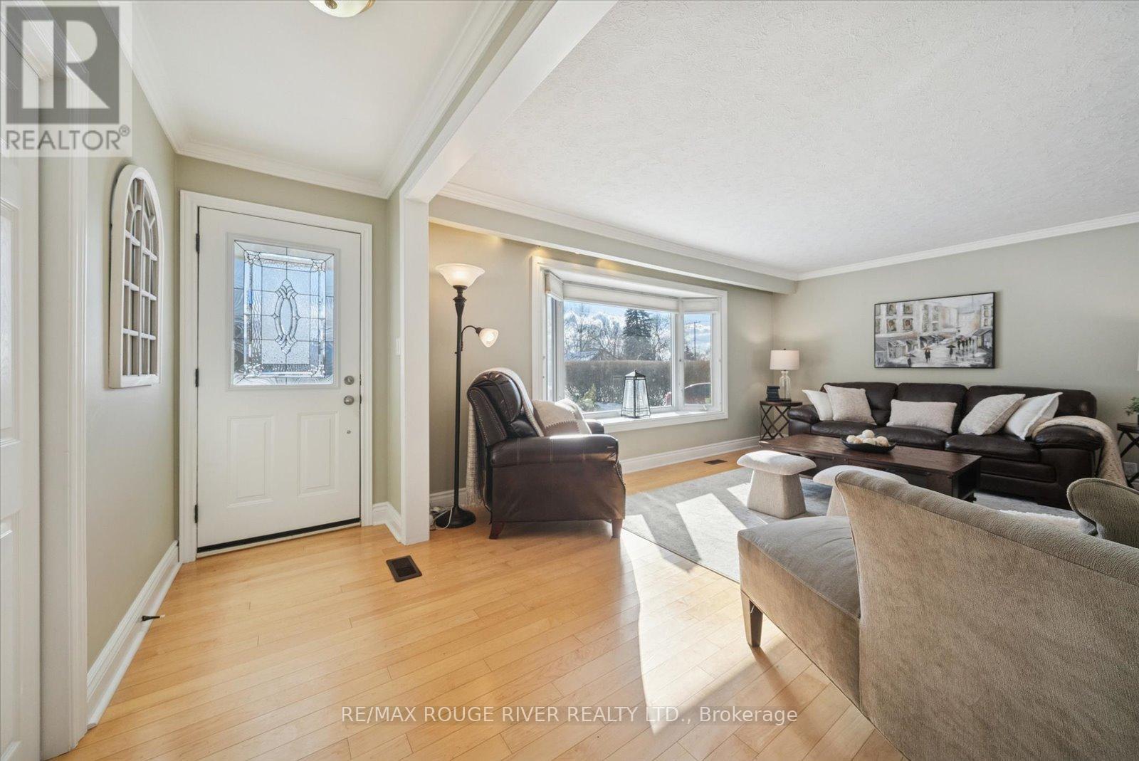 4674 Dale Road, Port Hope, Ontario  L1A 3V5 - Photo 5 - X12835854