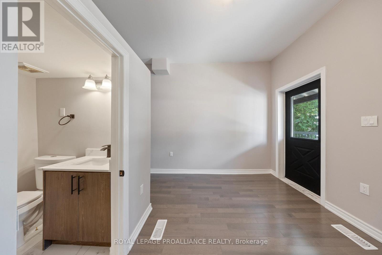 141 Ontario Street, Port Hope, Ontario  L1A 2V5 - Photo 25 - X12835864