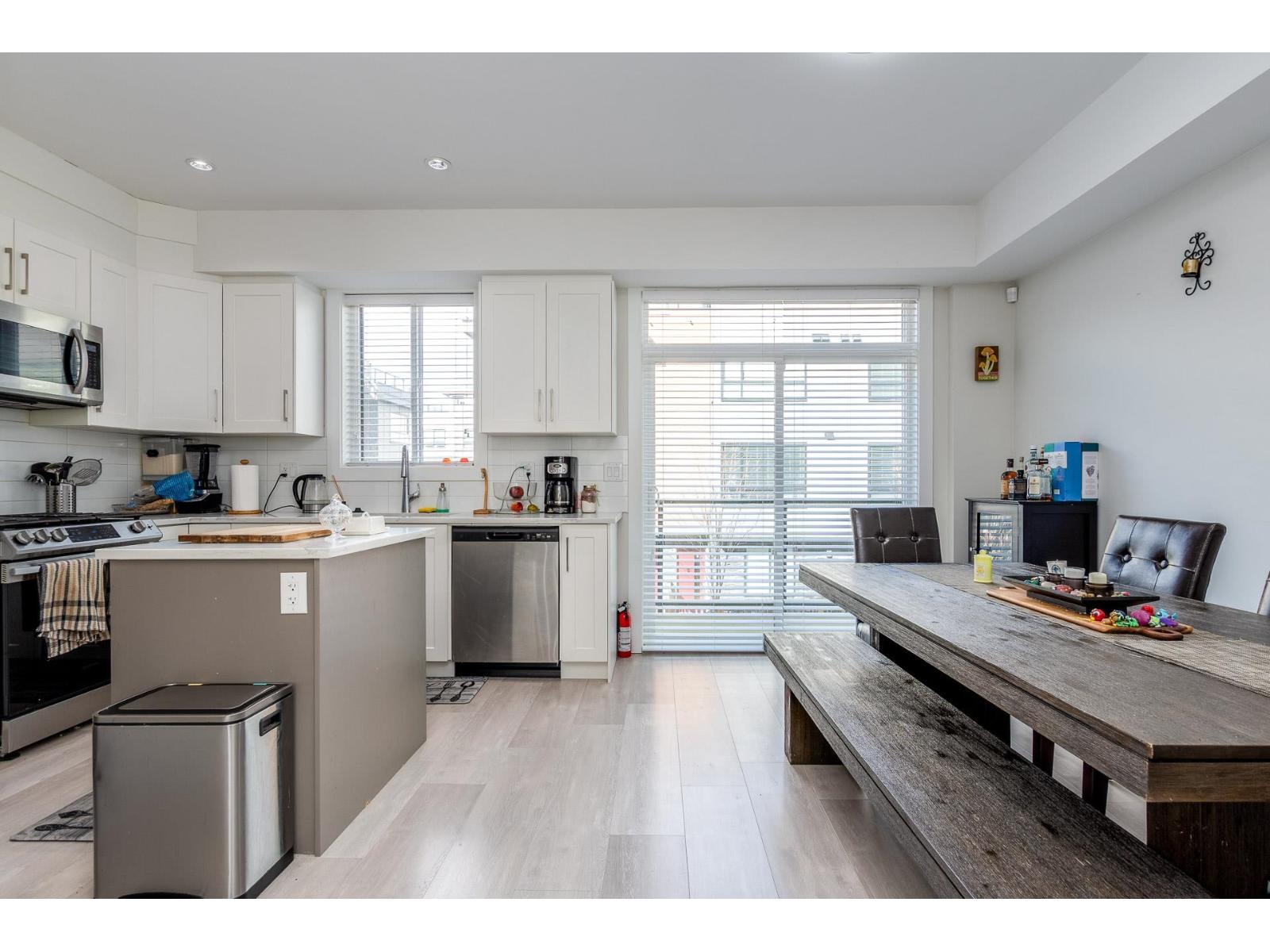 11 19631 55 A Avenue, Langley, British Columbia  V3A 3X1 - Photo 3 - R3094102