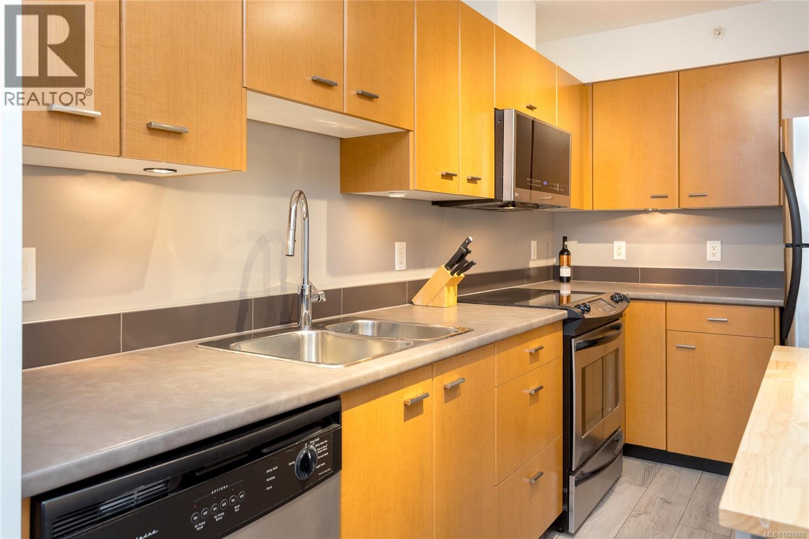 1006 751 Fairfield Rd, Victoria, British Columbia  V8W 4A4 - Photo 7 - 1026888