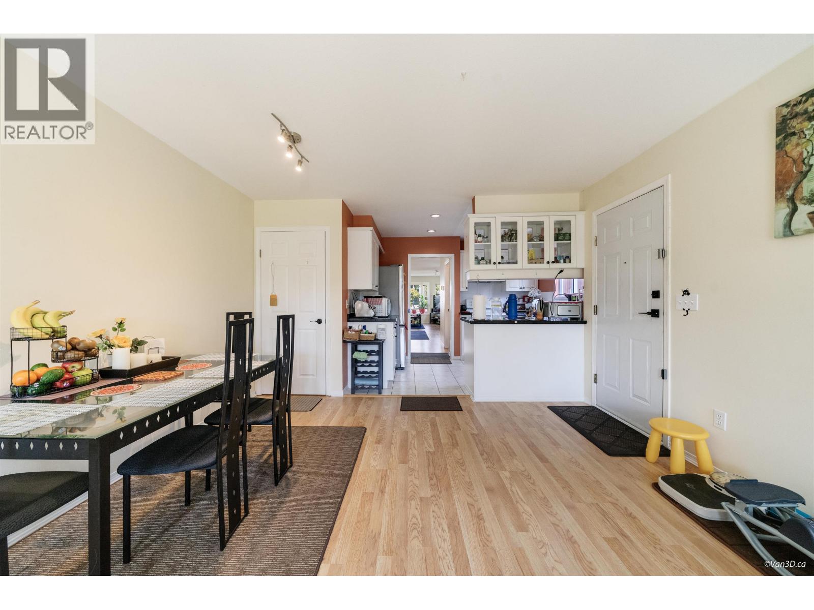 215 W 18th Street, North Vancouver, British Columbia  V7M 1W7 - Photo 16 - R3093005