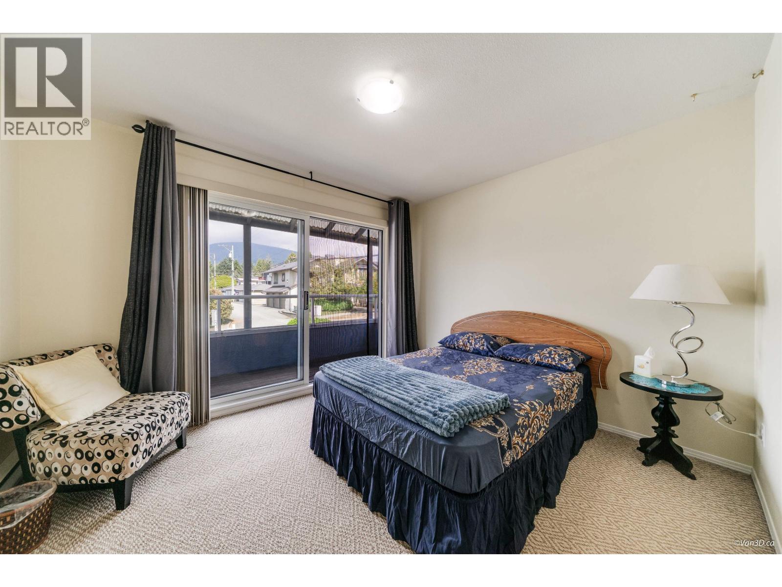 215 W 18th Street, North Vancouver, British Columbia  V7M 1W7 - Photo 15 - R3093005