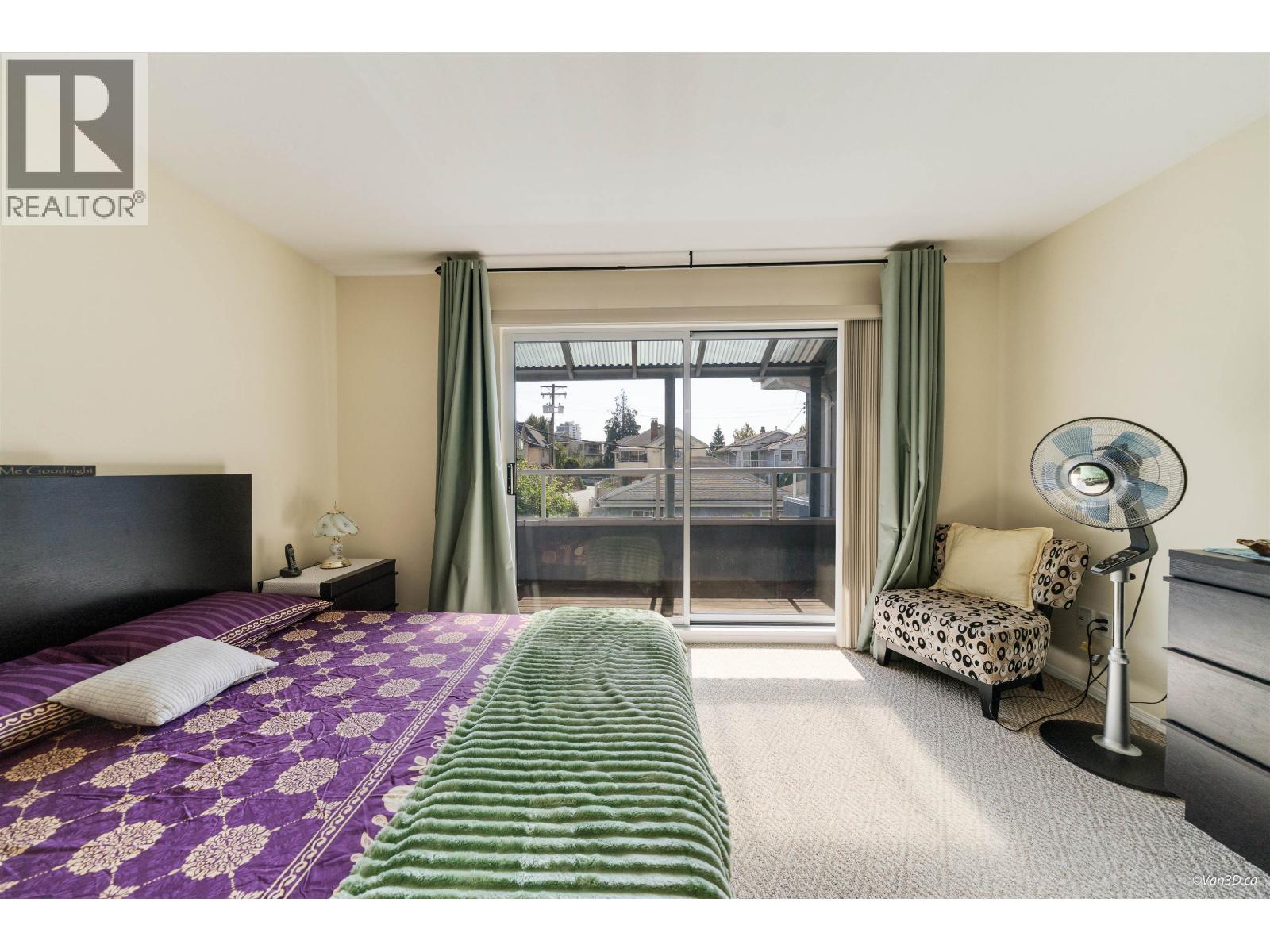 215 W 18th Street, North Vancouver, British Columbia  V7M 1W7 - Photo 10 - R3093005