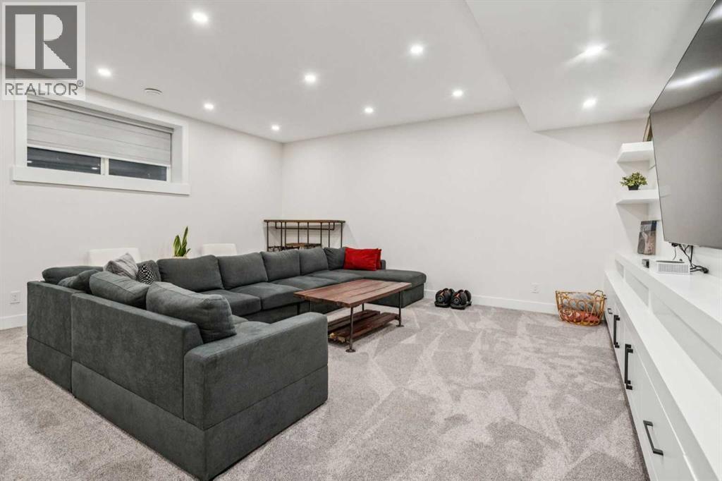 2818 30 Street Sw, Calgary, Alberta  T3E 2M5 - Photo 33 - A2282339