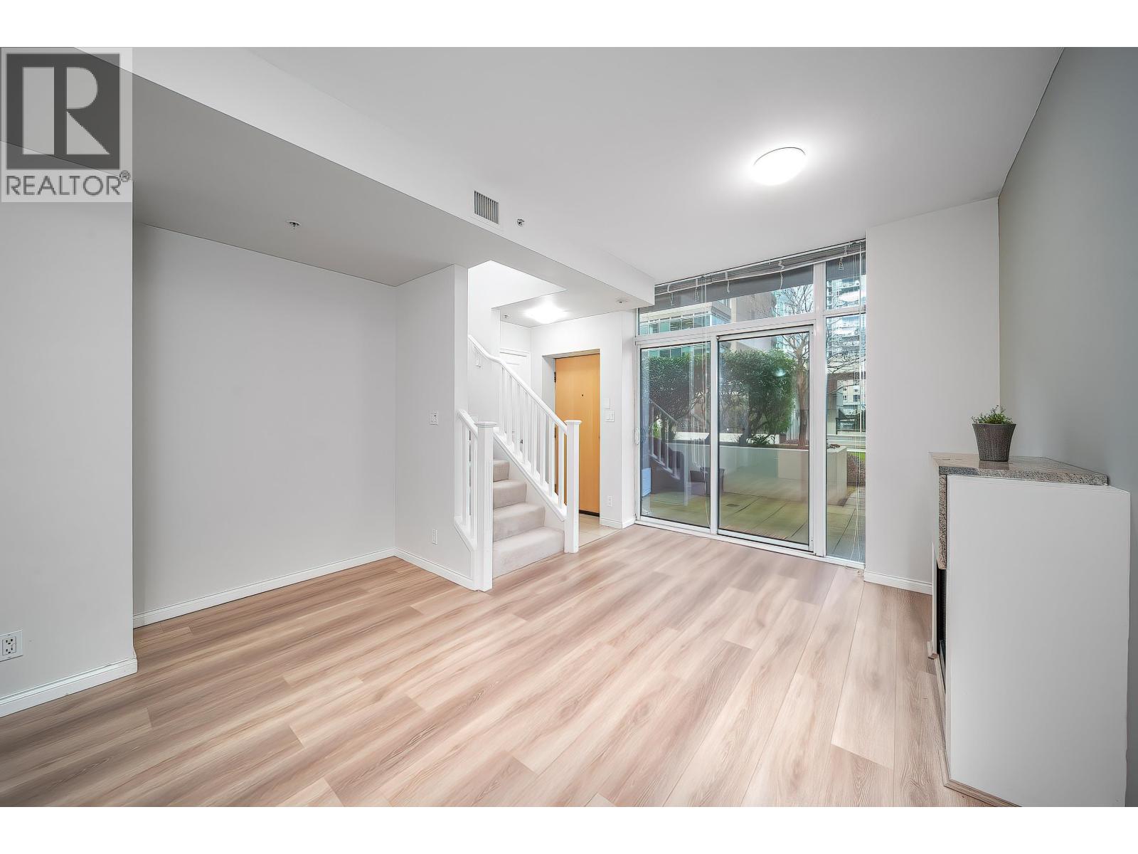 303 1211 Melville Street, Vancouver, British Columbia V6E 0A7 - Photo 11 - R3093783