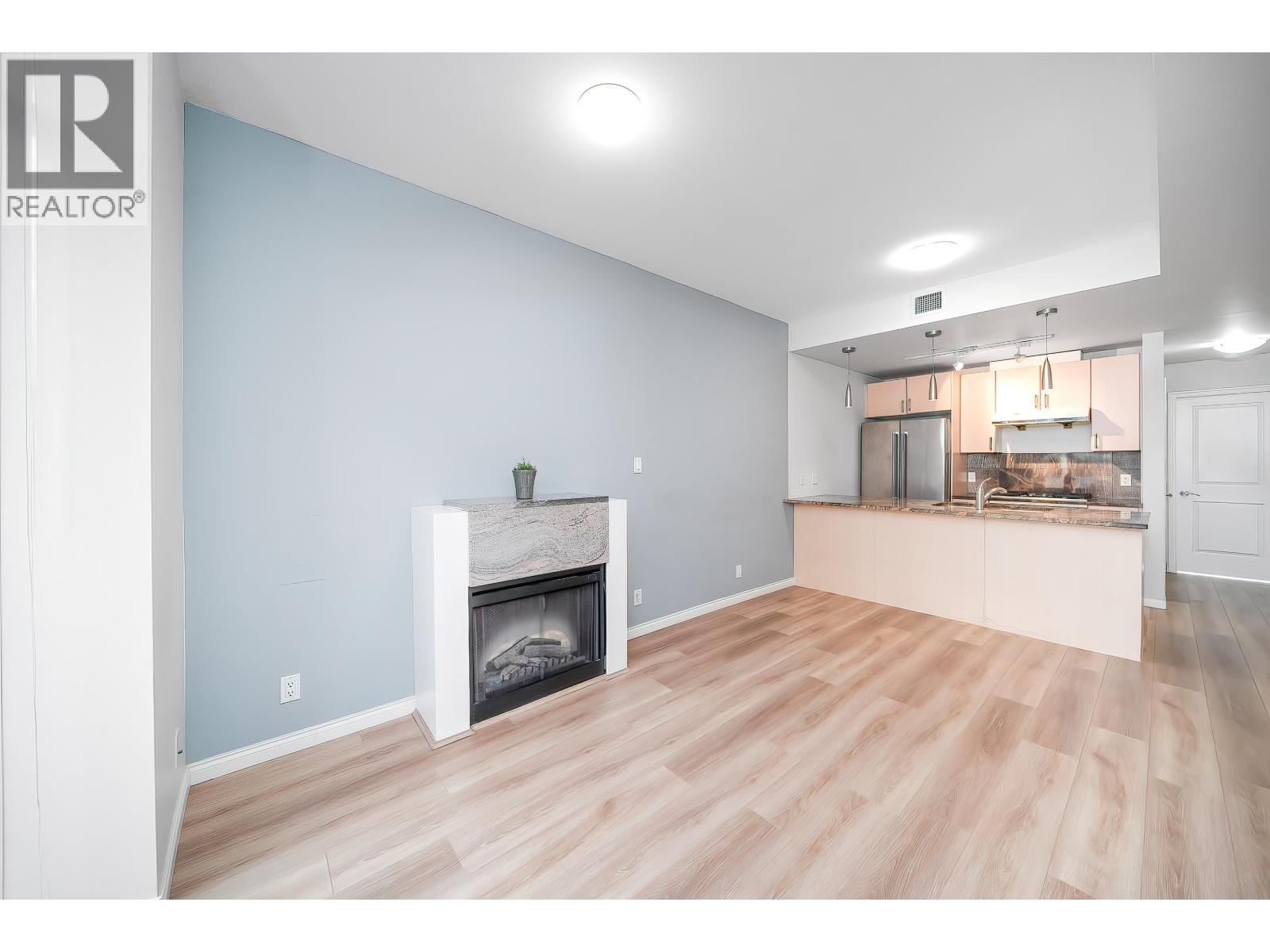 303 1211 Melville Street, Vancouver, British Columbia V6E 0A7 - Photo 3 - R3093783