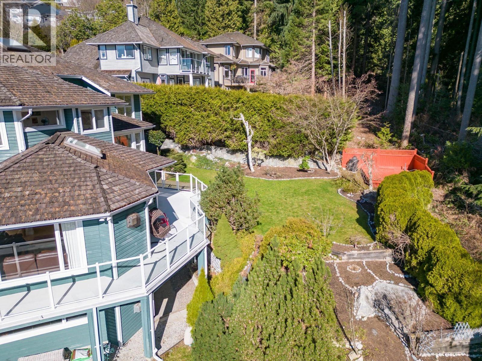 3866 Michener Way, North Vancouver, British Columbia  V7K 3C7 - Photo 31 - R3093968