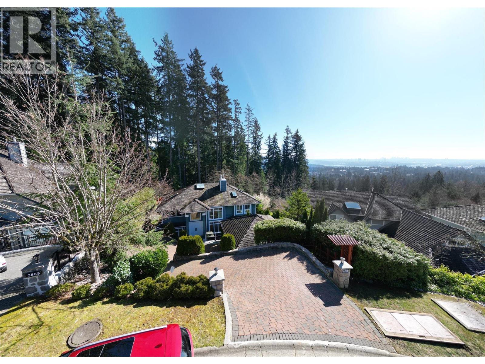 3866 Michener Way, North Vancouver, British Columbia  V7K 3C7 - Photo 1 - R3093968