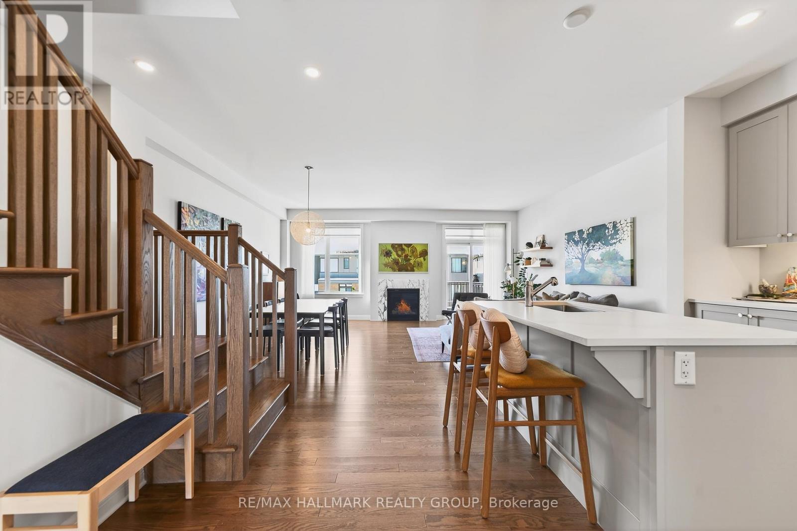 869 Moses Tennisco Street, Ottawa, Ontario K1K 5A2 - Photo 5 - X12835952