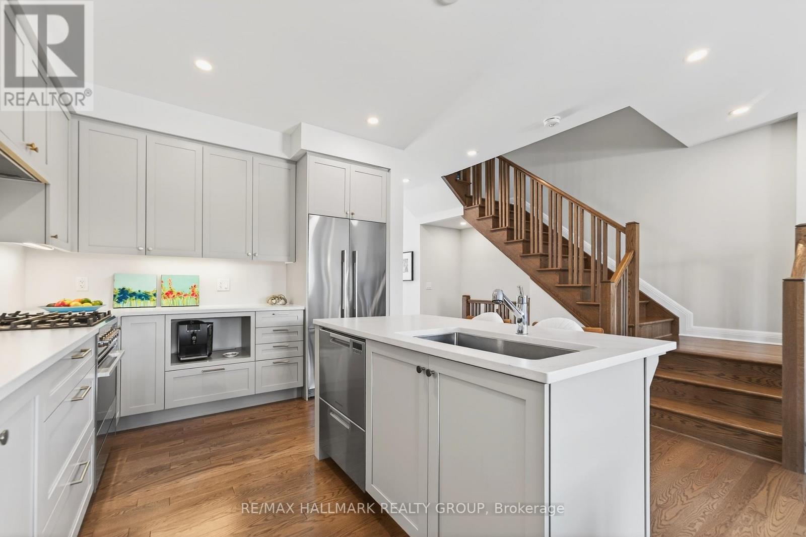 869 Moses Tennisco Street, Ottawa, Ontario K1K 5A2 - Photo 9 - X12835952