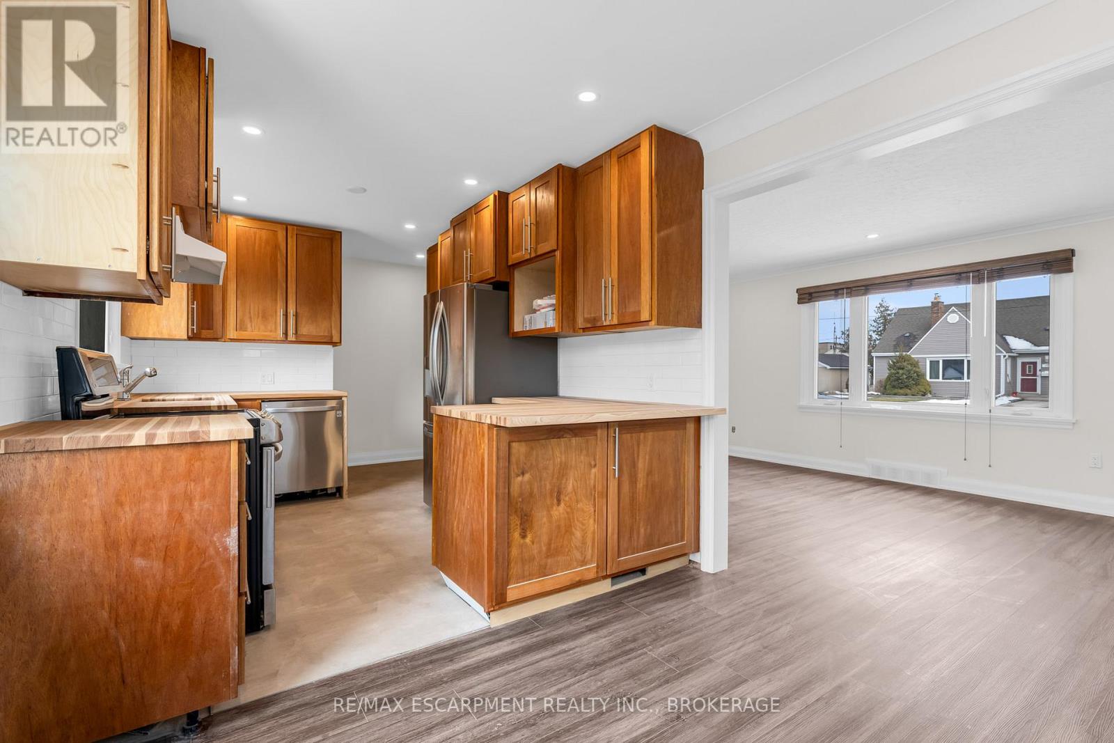 Main - 18 Princess Street, St. Catharines (E. Chester), Ontario  L2P 2R1 - Photo 8 - X12835924