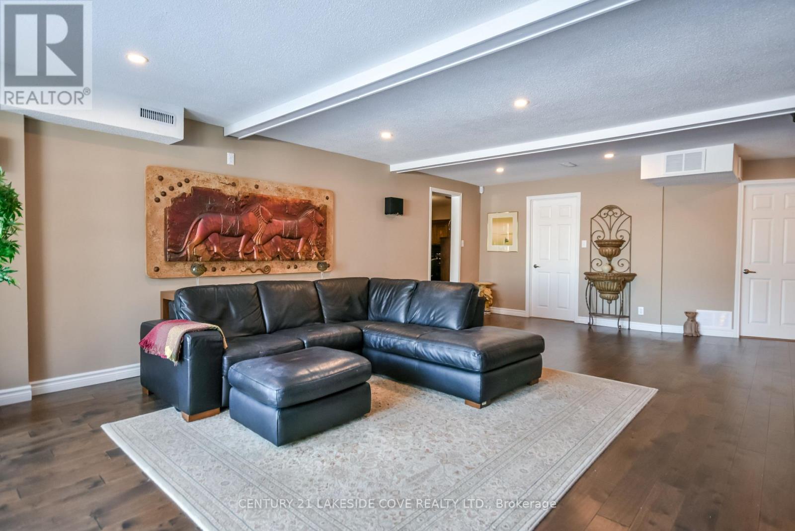 176 Bayshore Drive, Ramara, Ontario  L0K 1B0 - Photo 29 - S12835768