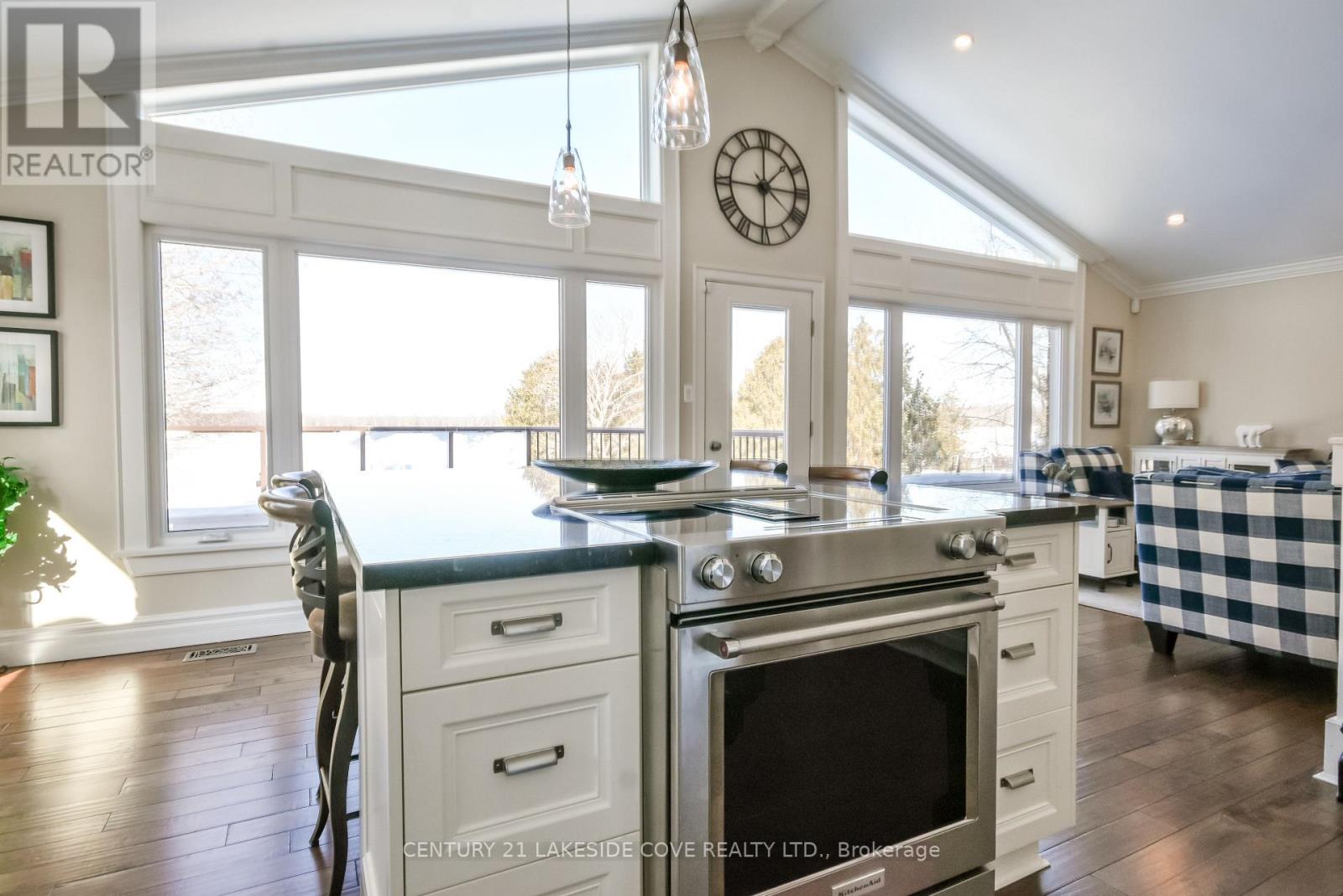 176 Bayshore Drive, Ramara, Ontario  L0K 1B0 - Photo 14 - S12835768