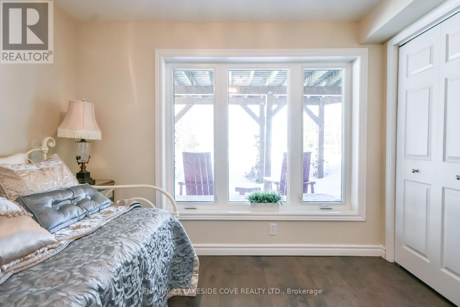 176 Bayshore Drive, Ramara, Ontario  L0K 1B0 - Photo 25 - S12835768