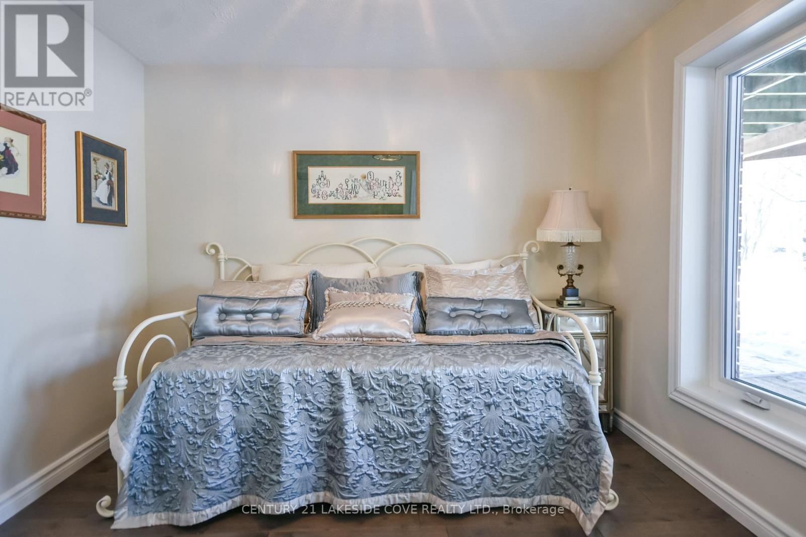 176 Bayshore Drive, Ramara, Ontario  L0K 1B0 - Photo 24 - S12835768