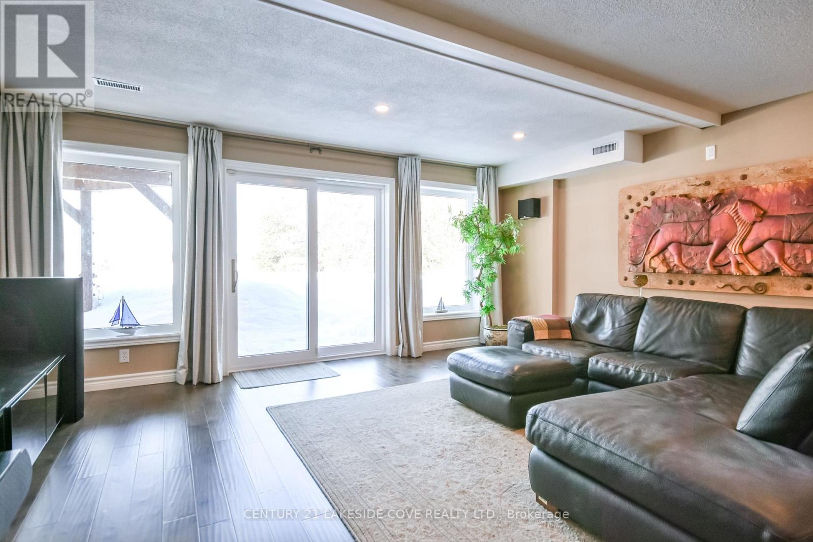 176 Bayshore Drive, Ramara, Ontario  L0K 1B0 - Photo 28 - S12835768