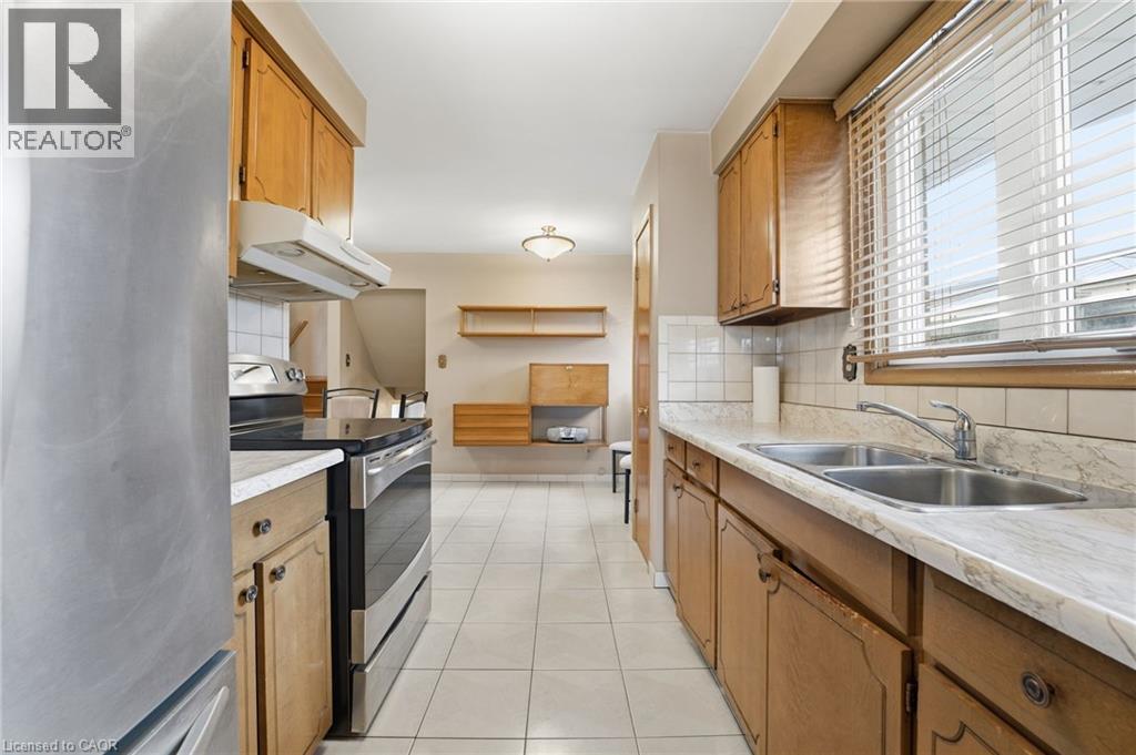 156 Kentley Drive, Hamilton, Ontario  L8E 1A7 - Photo 10 - 40804890