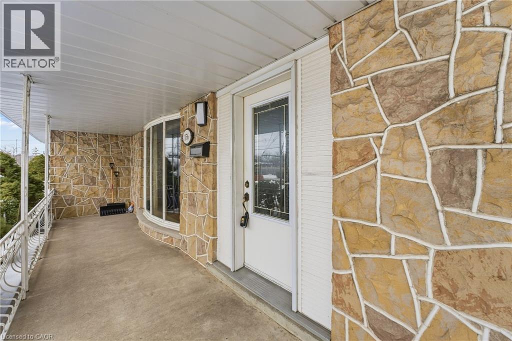 156 Kentley Drive, Hamilton, Ontario  L8E 1A7 - Photo 4 - 40804890