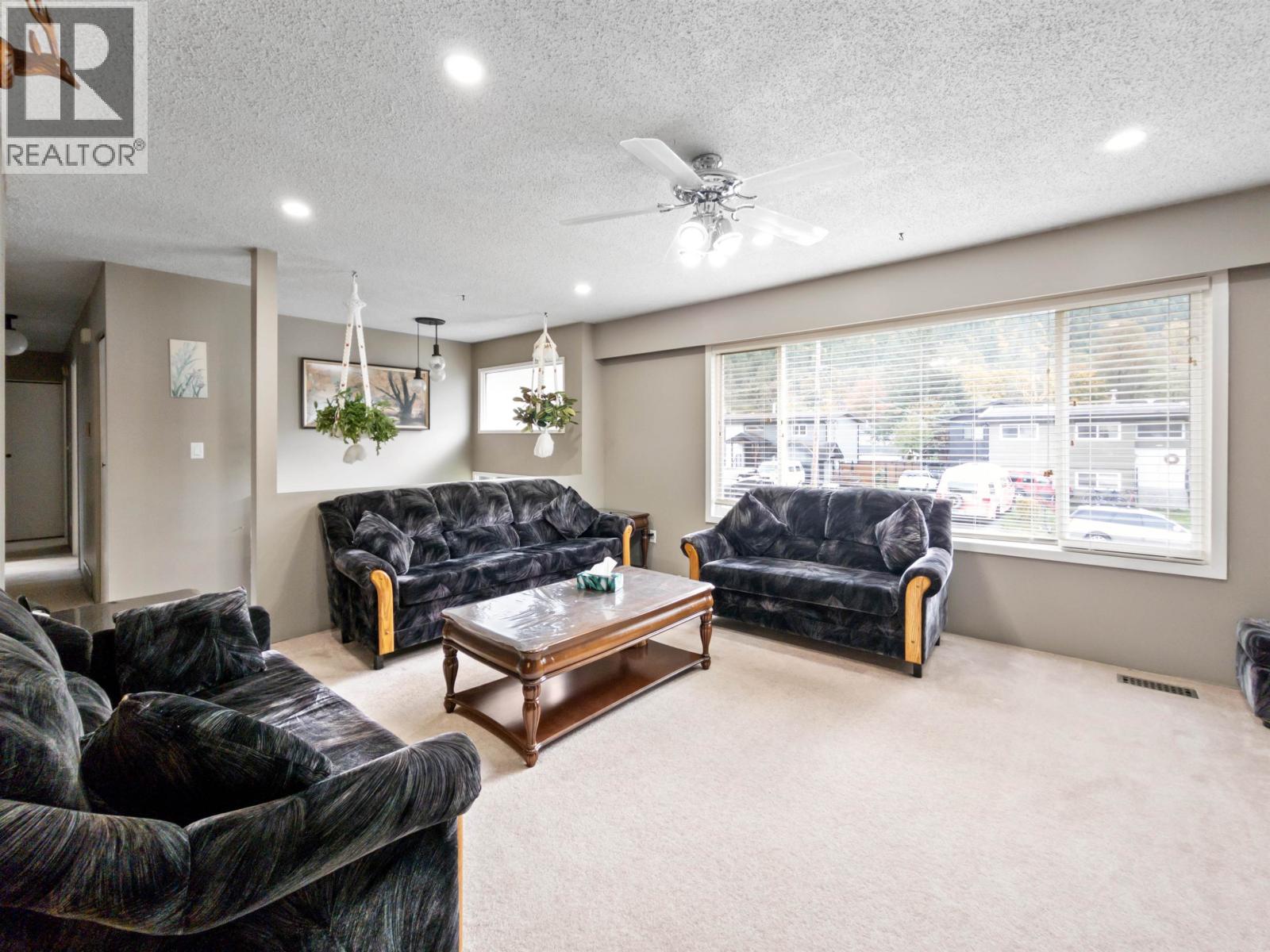 38143 Hemlock Avenue, Squamish, British Columbia  V8B 0X6 - Photo 8 - R3094779