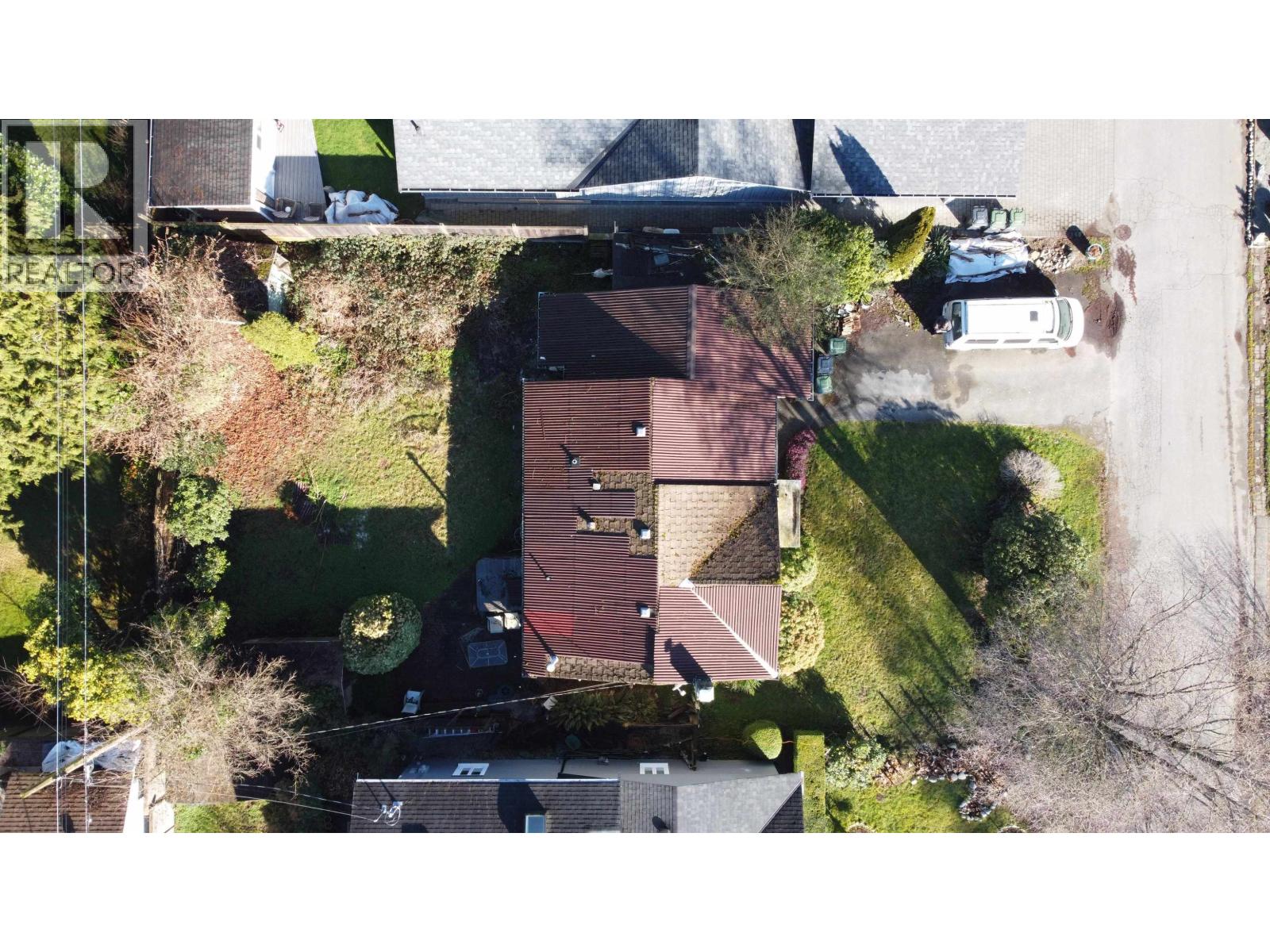 1319 Cottonwood Crescent, North Vancouver, British Columbia V7P 1L1 - Photo 6 - R3094780