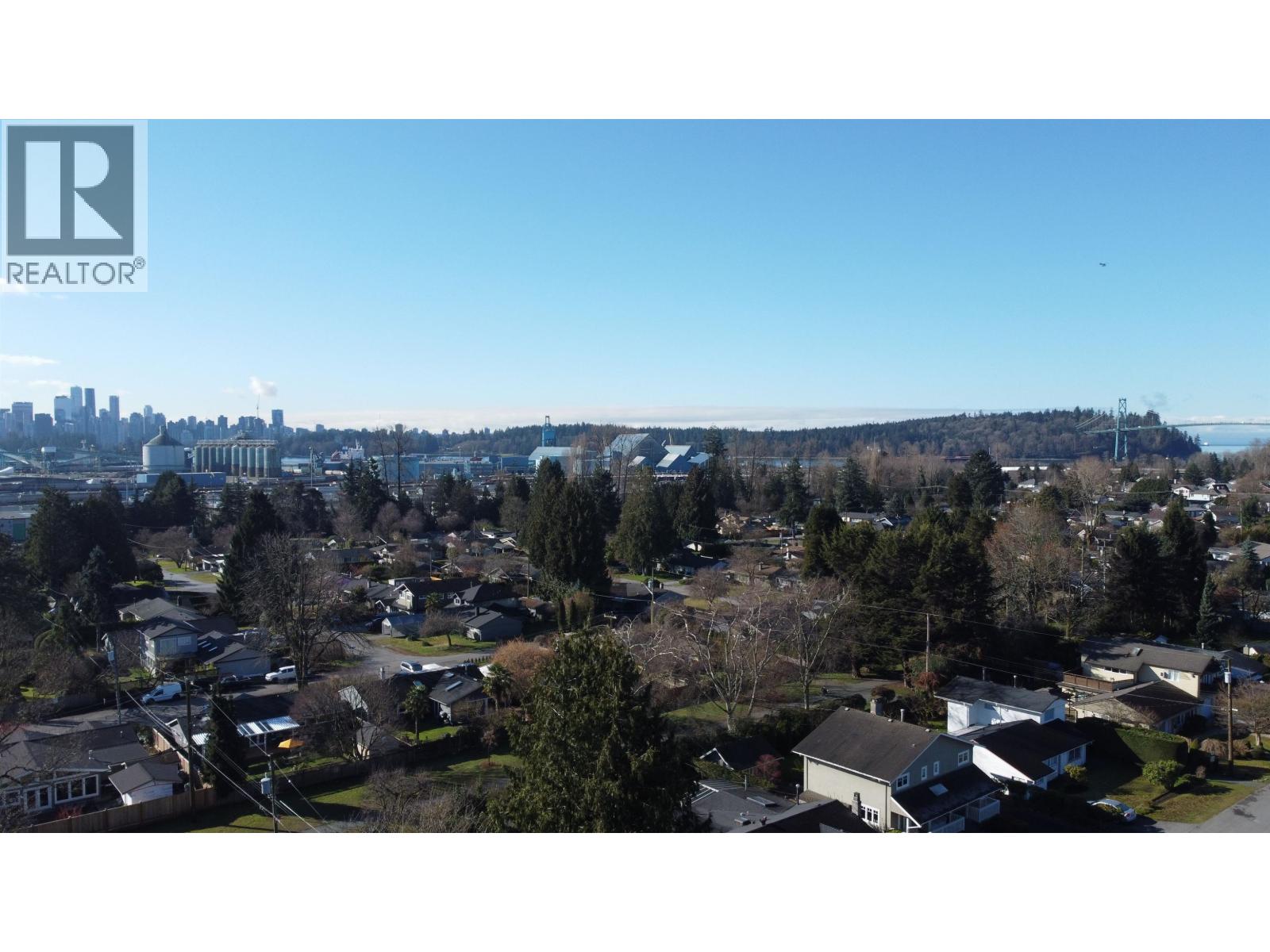 1319 Cottonwood Crescent, North Vancouver, British Columbia V7P 1L1 - Photo 8 - R3094780