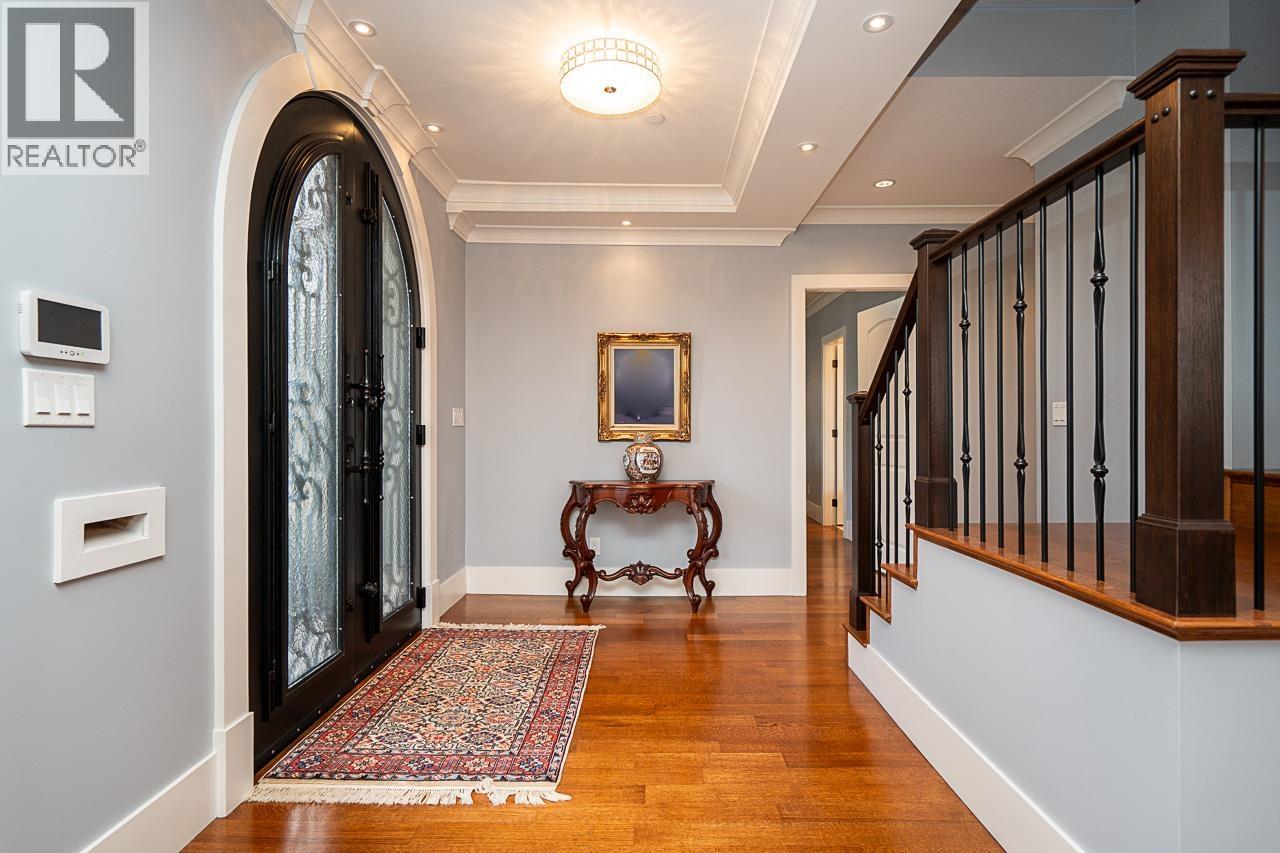 6907 Tyne Street, Vancouver, British Columbia V5S 3M4 - Photo 2 - R3094781