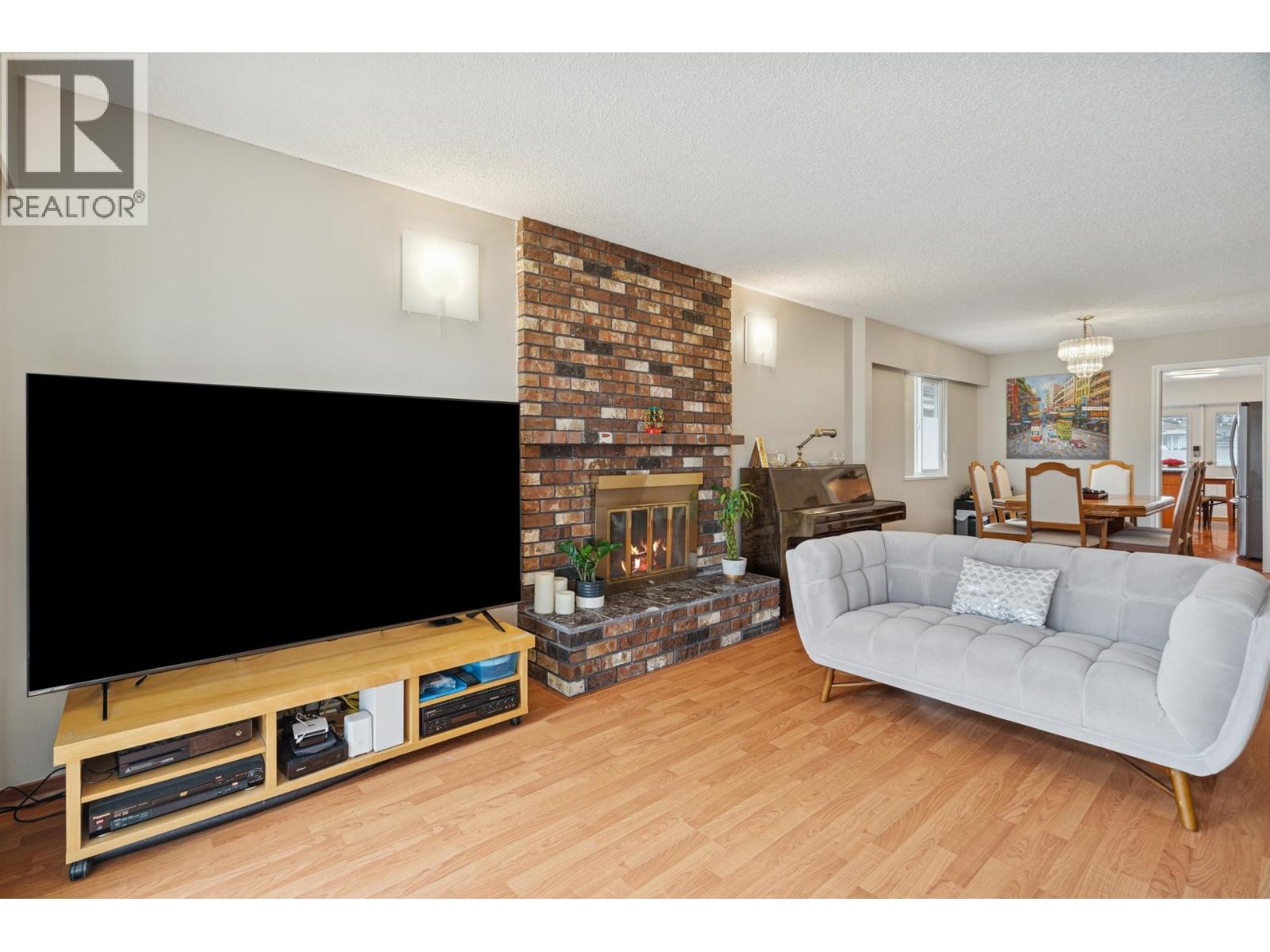 4356 Oxford Street, Burnaby, British Columbia  V5C 1E4 - Photo 5 - R3094816