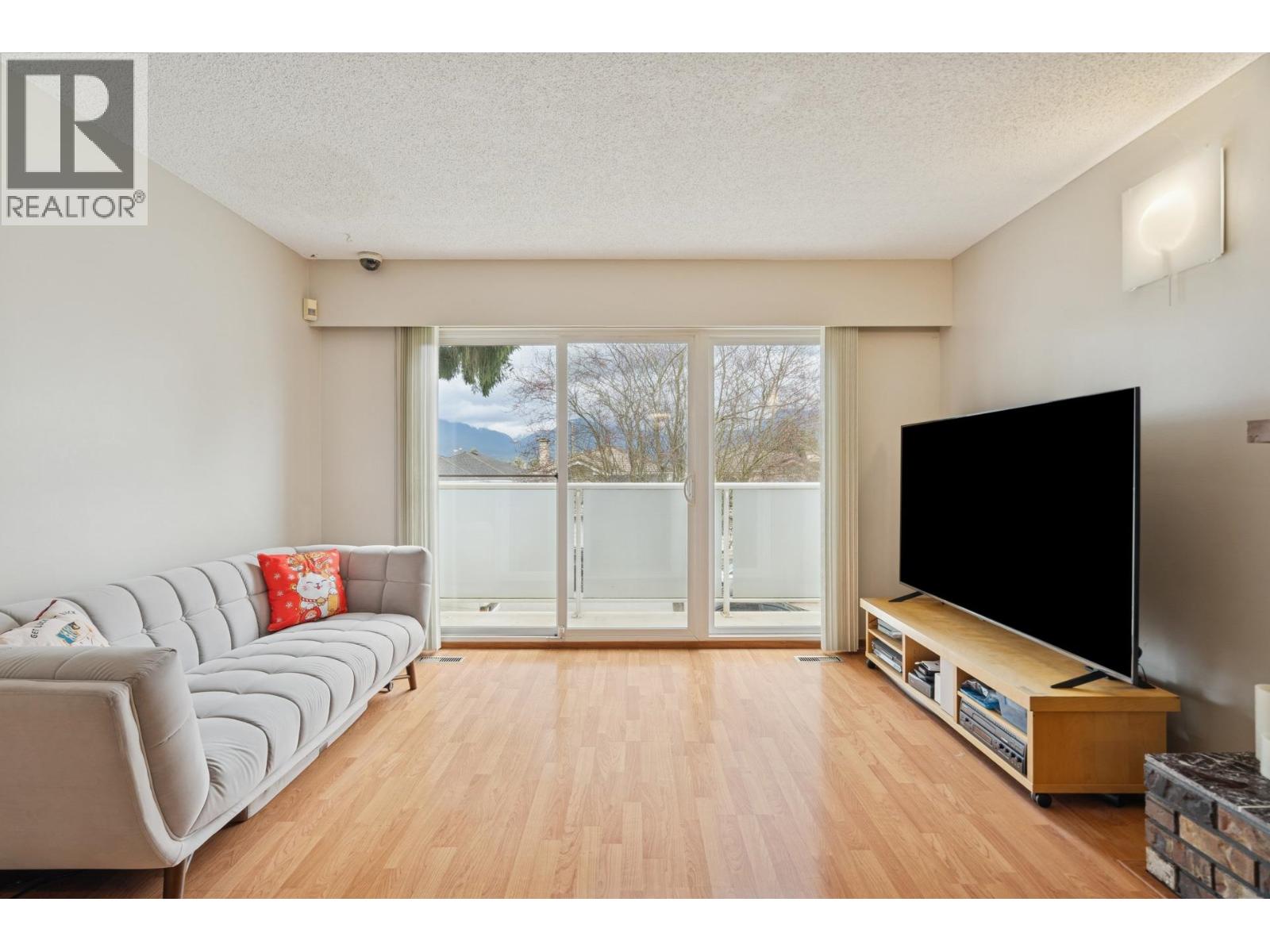 4356 Oxford Street, Burnaby, British Columbia  V5C 1E4 - Photo 7 - R3094816