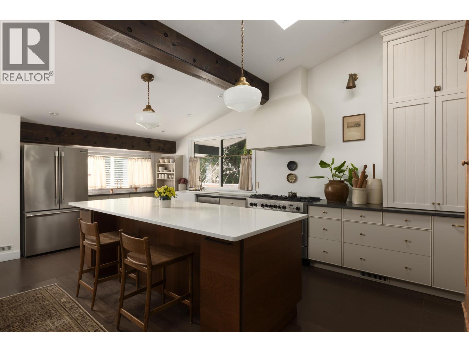 4777 Mapleridge Drive, North Vancouver, British Columbia V7R 3T6 - Photo 10 - R3094823