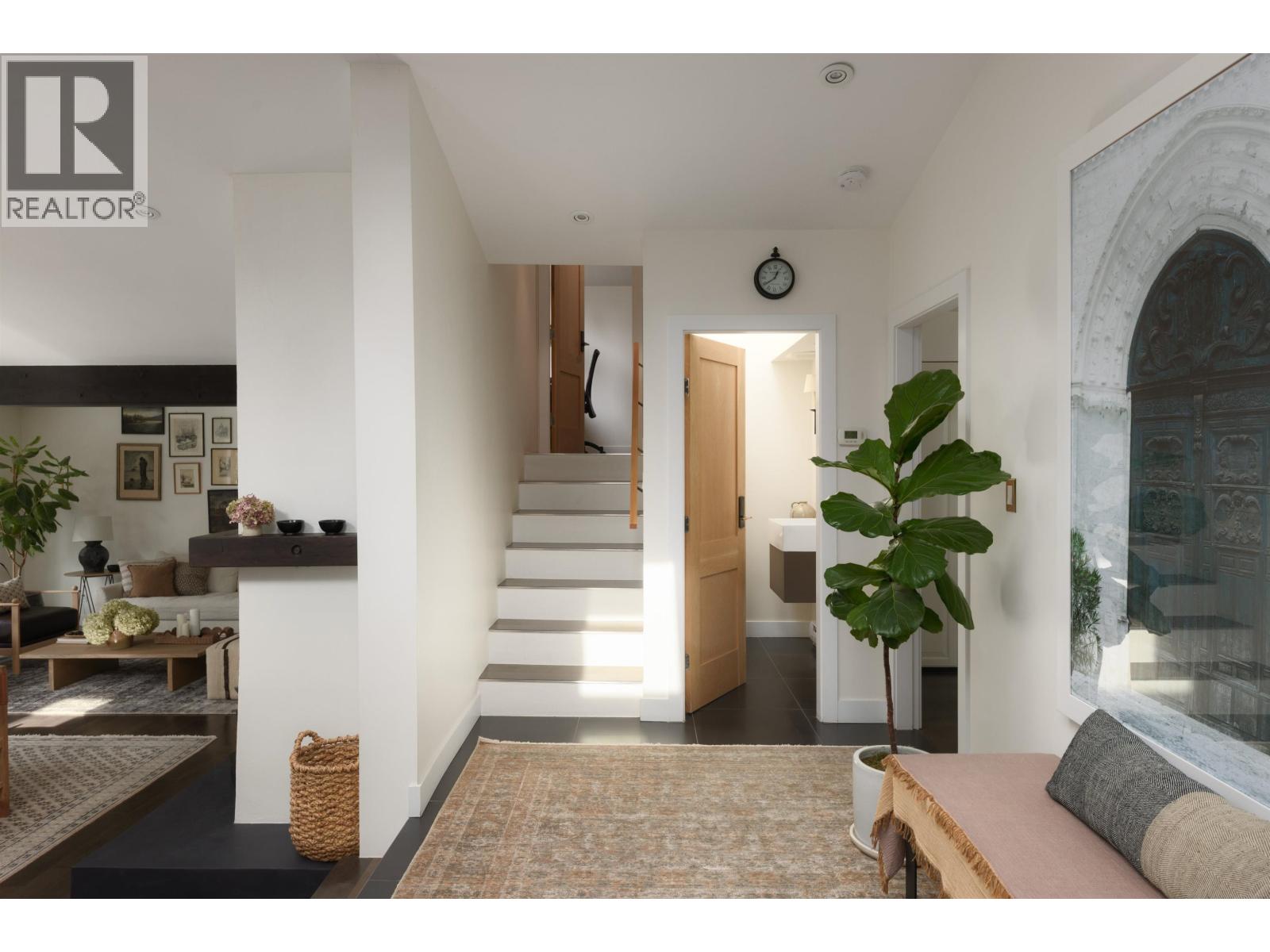 4777 Mapleridge Drive, North Vancouver, British Columbia V7R 3T6 - Photo 14 - R3094823