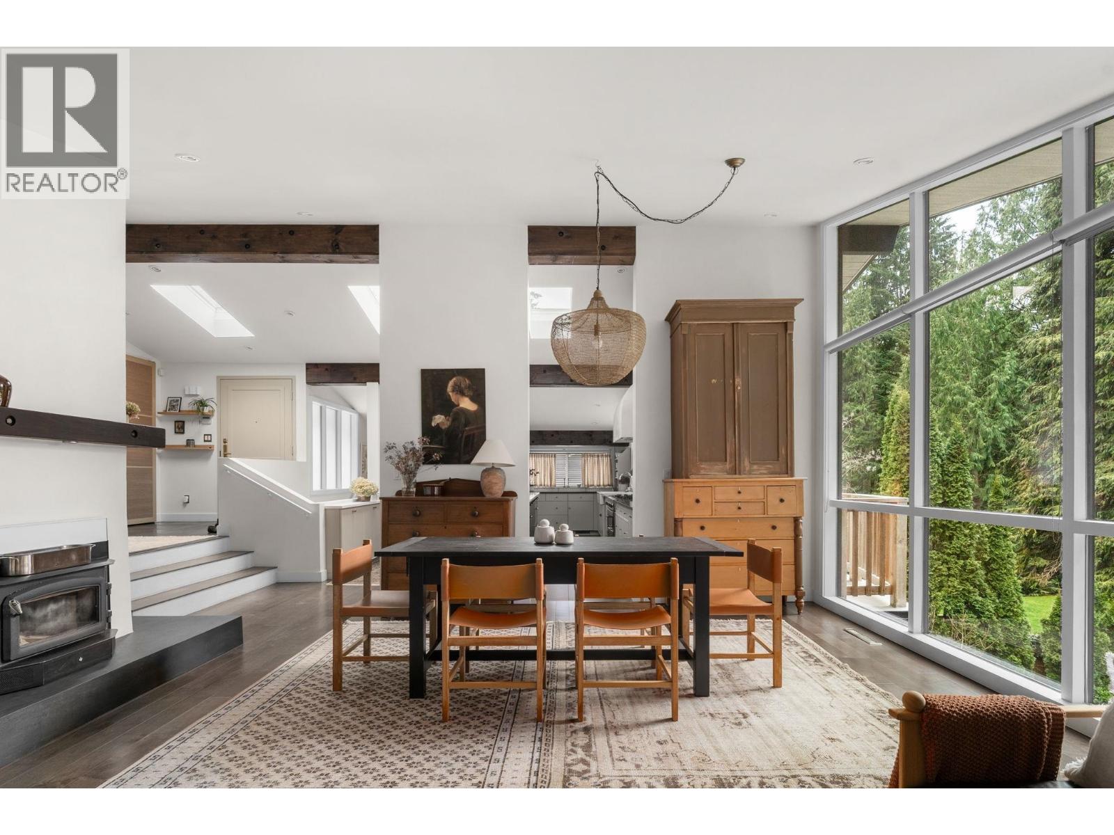 4777 Mapleridge Drive, North Vancouver, British Columbia V7R 3T6 - Photo 2 - R3094823