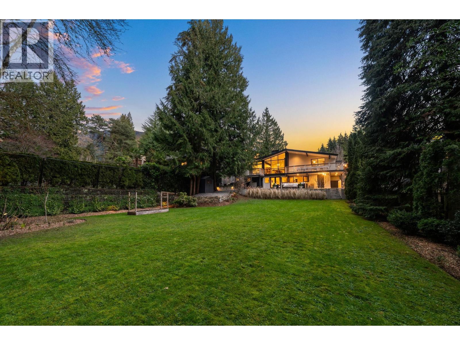 4777 Mapleridge Drive, North Vancouver, British Columbia V7R 3T6 - Photo 21 - R3094823