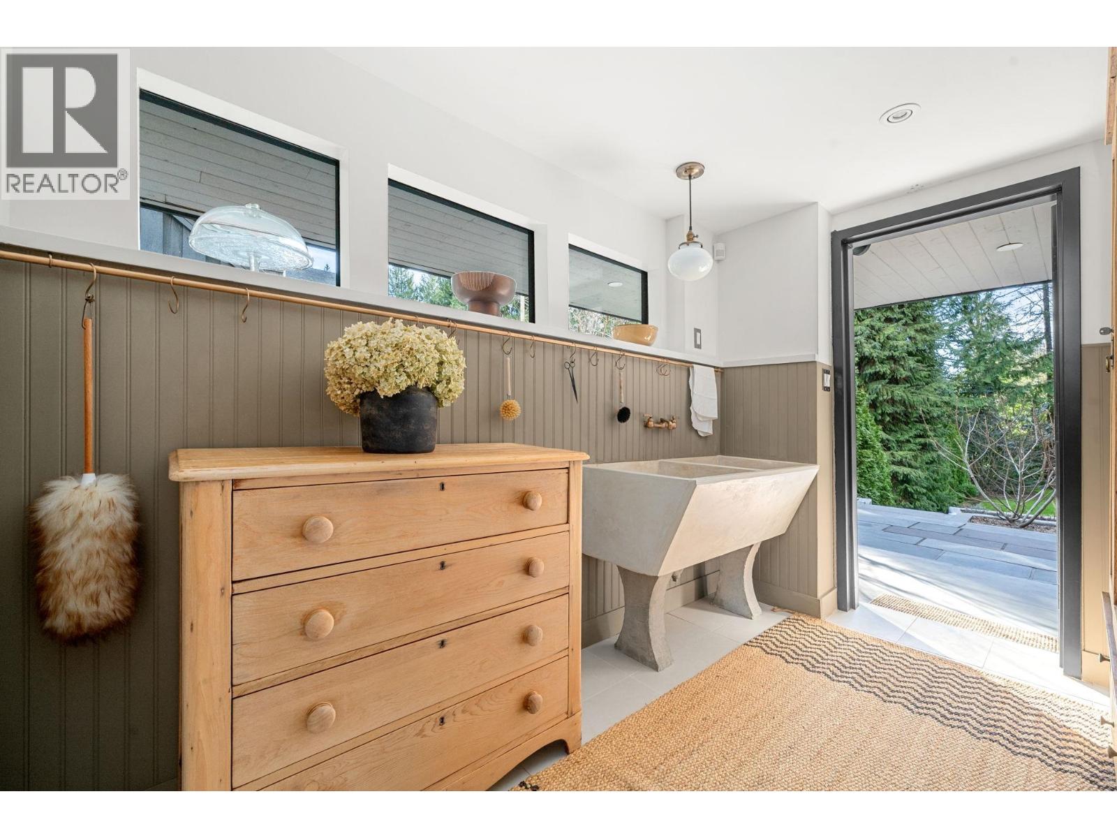 4777 Mapleridge Drive, North Vancouver, British Columbia V7R 3T6 - Photo 29 - R3094823